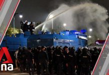 Thai Police Turn Water Cannon on Protesters Seeking to Deliver Letter to King, 9 November 2020