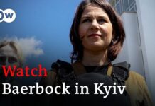 German Foreign Minister Baerbock in Ukraine, 10 May 2022