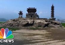 China’s Drought Shrinks Poyang, Its Largest Freshwater Lake, 25 August 2022
