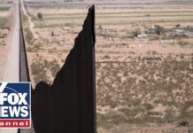 Border Agents Disguise Themselves as Migrants to Apprehend Smugglers, 25 December 2022