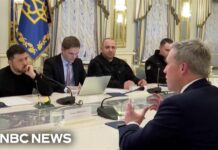 U.S. officials meet with Russian delegation after Ukrainians amend drafted peace deal, 25 November 2025